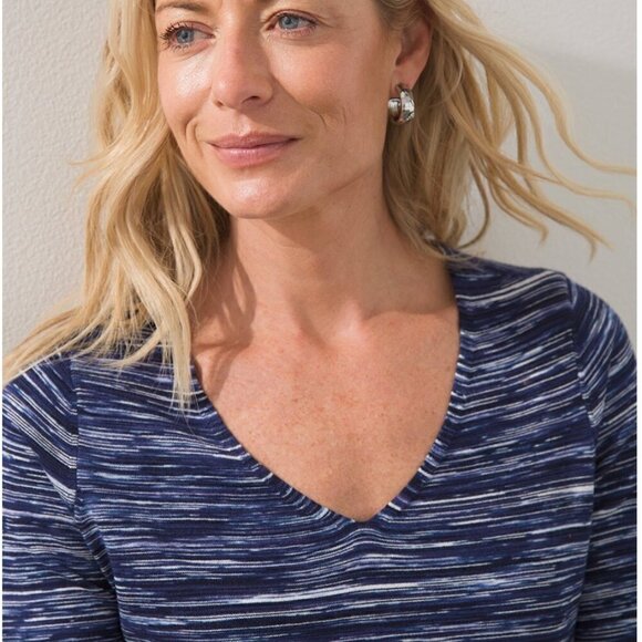 Chico’s Space Dye V-Neck Pullover Sweater Blue - Picture 4 of 14